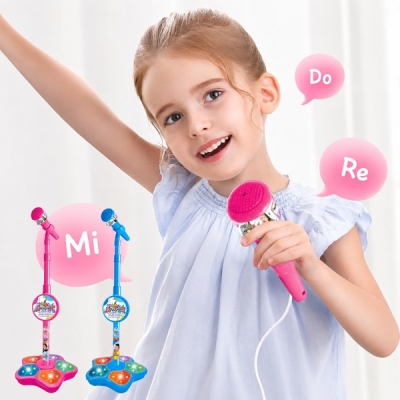 Детски Караоке Комплект Със Светеща Основа и Регулируема Стойка – KIDKARA®